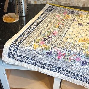 Maison d' Hermine Table Cloth Square Table 100% Cotton 60 x 60 Inches Tablecloth